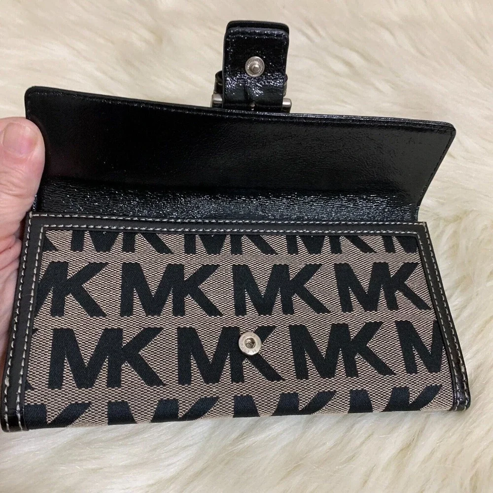 Michael Kors Black and Tan Logo Wallet - Picture 8 of 16